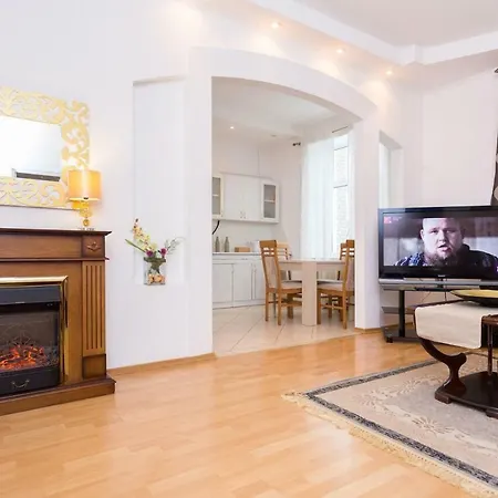 Апартаменти Likehome On Nezavisimosti Avenue *