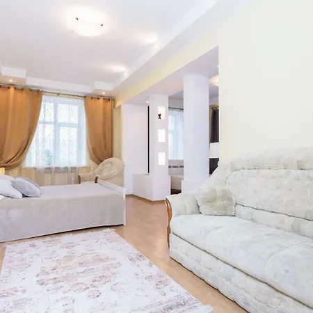 Likehome On Nezavisimosti Avenue